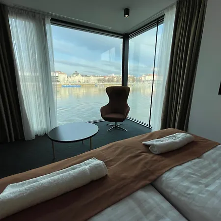 Apartment Ponton Pressburg